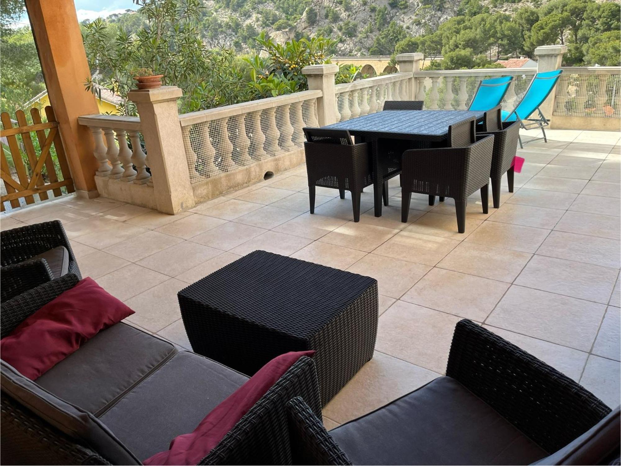 La Casa Calanquaise - Mer A 250M Accessible A Pied - T2 Spacieux Independant - Terrasse Ombragee Ensues-la-Redonne Exterior photo